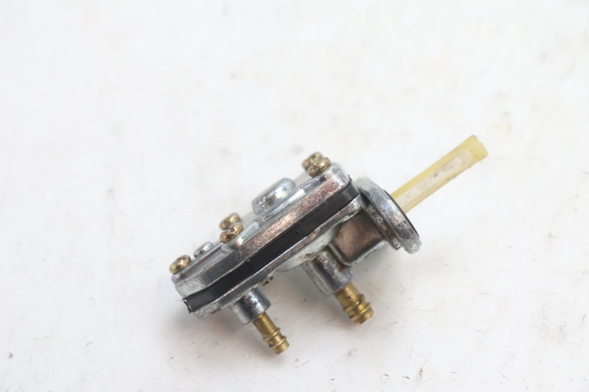 photo de FUEL TANK VENT MBK BOOSTER SPIRIT 50 (1999 - 2003) - Alternative perspective