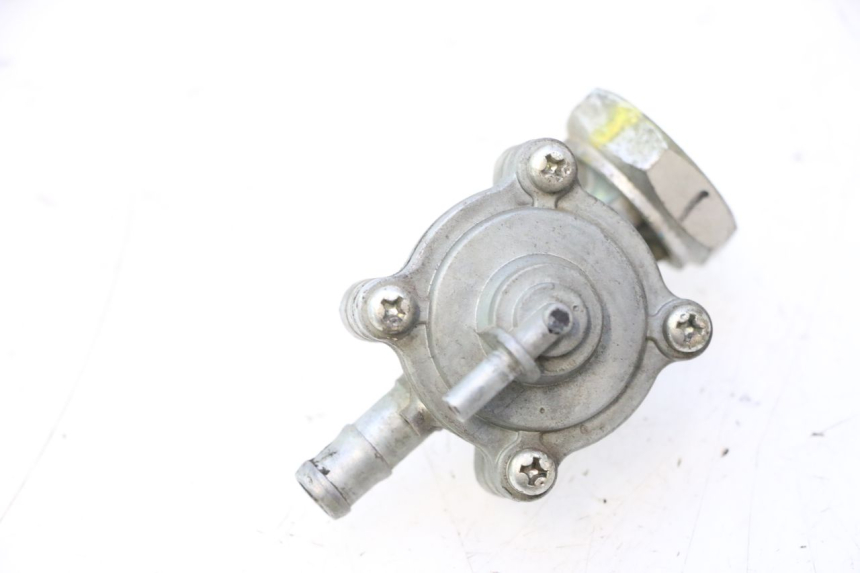 photo de FUEL TANK VALVE HONDA CB F HORNET 600 (2005 - 2006) - Alternative perspective