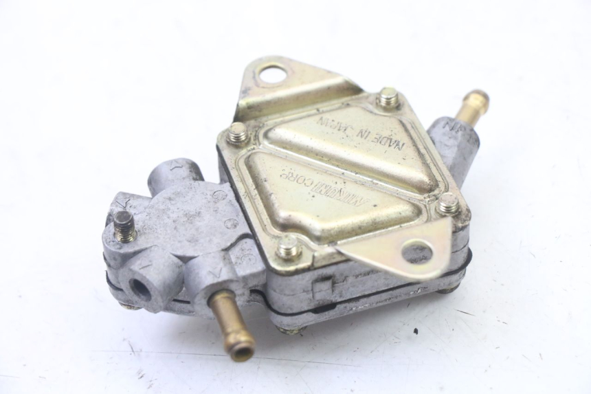 photo de FUEL TANK VALVE PEUGEOT ELYSEO 125 (1999 - 2004) - Technical close-up