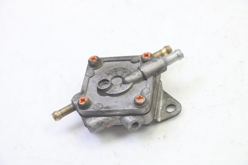 photo de FUEL TANK VALVE DAELIM HISTORY 125 (2001 - 2002) - Zoom on usage condition
