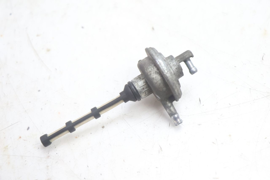 photo de FUEL TANK VALVE PIAGGIO LIBERTY 50 (1998 - 2003) - Main view