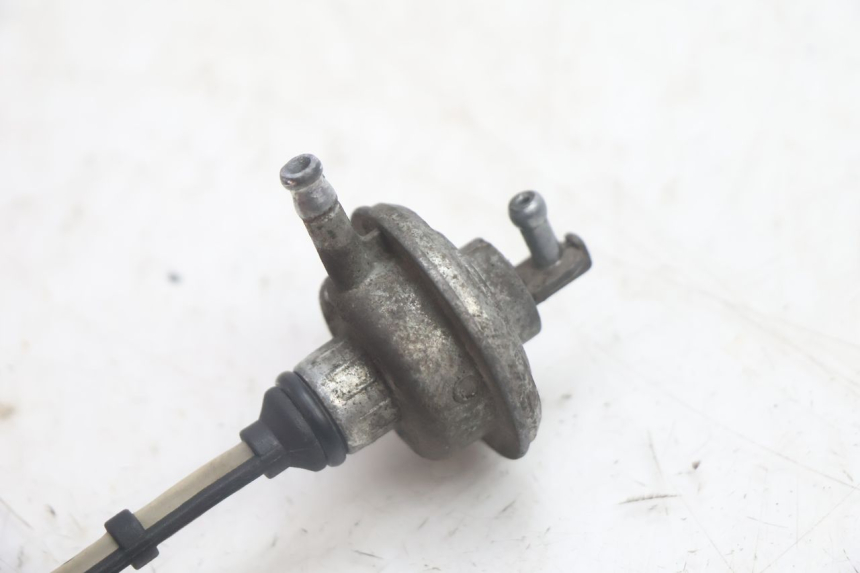 photo de FUEL TANK VALVE PIAGGIO LIBERTY 50 (1998 - 2003) - Component detail