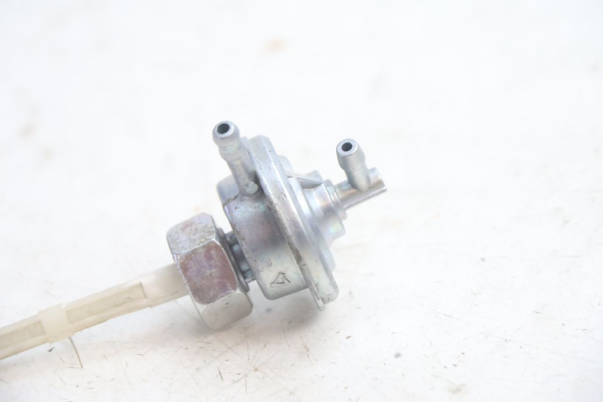 photo de FUEL TANK VALVE LAZIO RENO 50 (2016 - 2021) - Zoom on usage condition