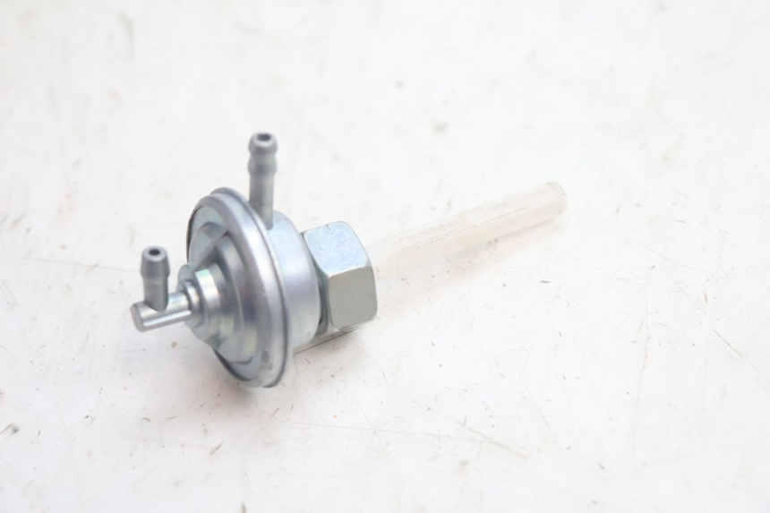 photo de FUEL TANK VALVE TNT MOTOR ROMA 12' 2T 50 (2007 - 2018) - Alternative perspective