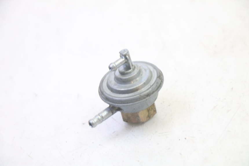 photo de FUEL TANK VENT HONDA SCV LEAD 100 (2003 - 2007) - Zoom on usage condition