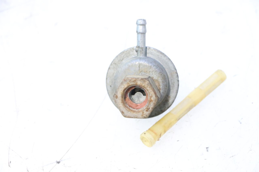 photo de FUEL TANK VALVE RIDE SLASH 2T 50 (2012 - 2014) - Zoom on usage condition