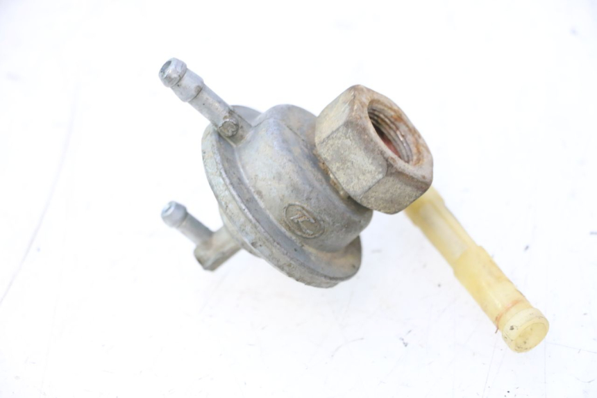 photo de FUEL TANK VALVE RIDE SLASH 2T 50 (2012 - 2014) - Alternative perspective