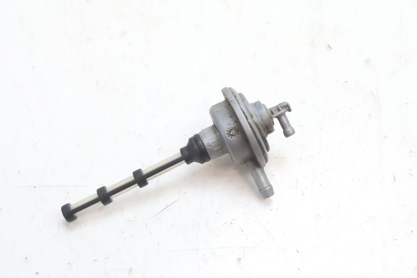 photo de FUEL TANK VALVE PIAGGIO TYPHOON 50 (2000 - 2009) - Zoom on usage condition