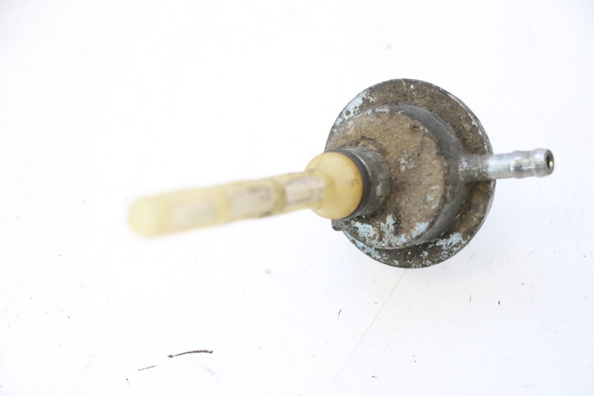 photo de FUEL TANK VALVE PIAGGIO TYPHOON 50 (2000 - 2009) - Zoom on usage condition