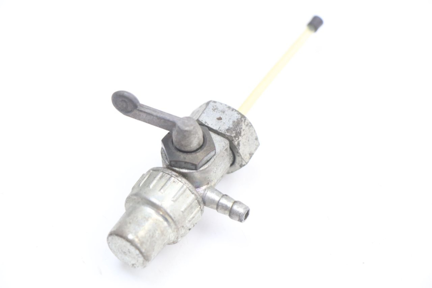 photo de FUEL TANK VALVE HONDA WALLAROO DX 50 (1993 - 1996) - Zoom on usage condition
