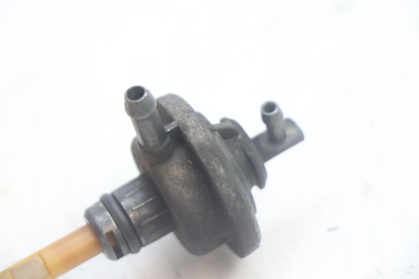 photo de FUEL TANK VENT YAMAHA YP MAJESTY 125 (2002 - 2006) - Zoom on usage condition