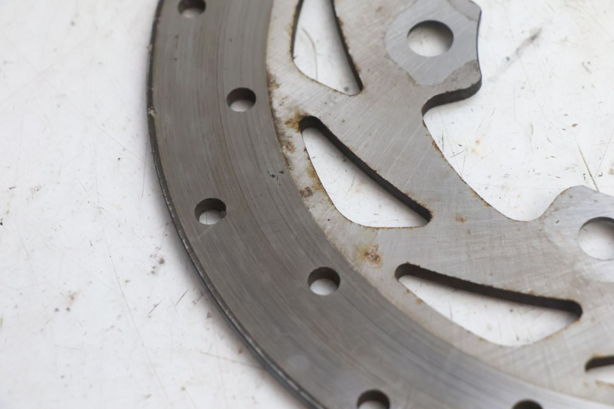 photo de REAR BRAKE DISC KYMCO AGILITY CITY 16P 125 (2015 - 2024) - Zoom on usage condition