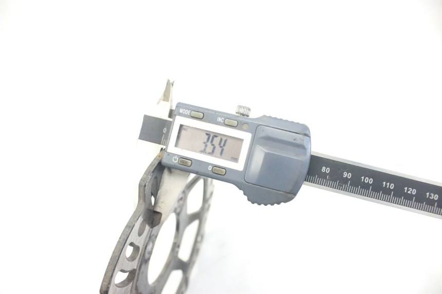 photo de REAR BRAKE DISC CCR DIRT BIKE 125 - Technical close-up