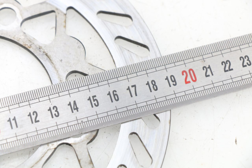 photo de REAR BRAKE DISC MINI MX ROOKIE 125 - Zoom on usage condition