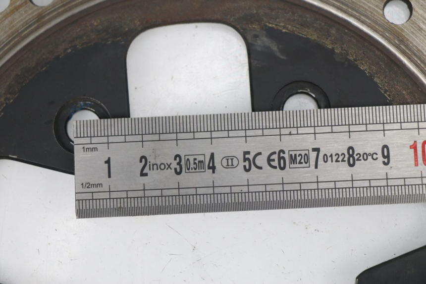 photo de REAR BRAKE DISC SUZUKI SV S 650 (1999 - 2002) - Zoom on usage condition