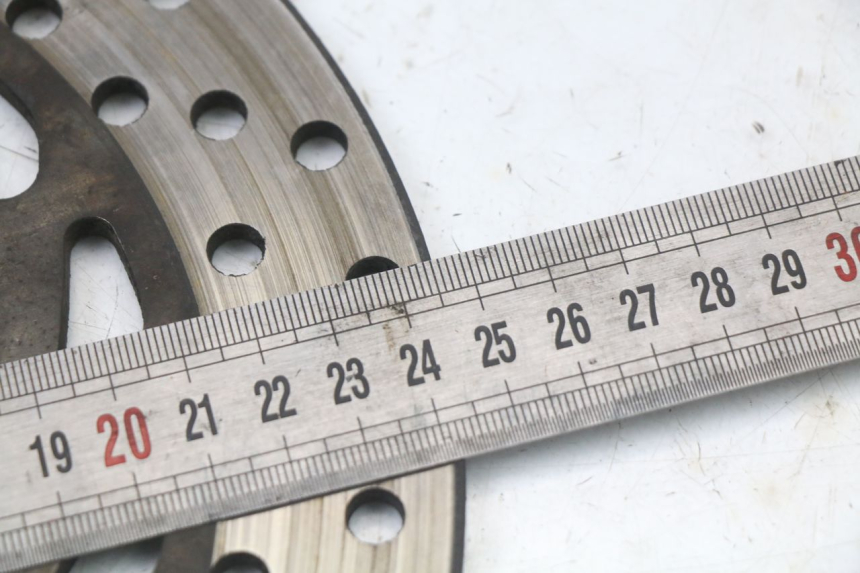 photo de REAR BRAKE DISC YAMAHA XJ6 ABS 600 (2008 - 2016) - Zoom on usage condition