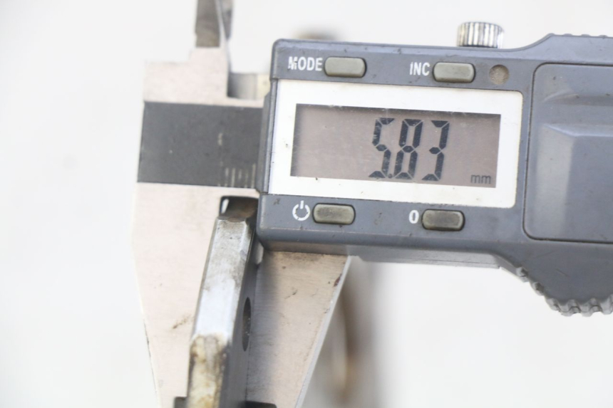 photo de REAR BRAKE DISC KAWASAKI Z 750 (2007 - 2013) - Alternative perspective