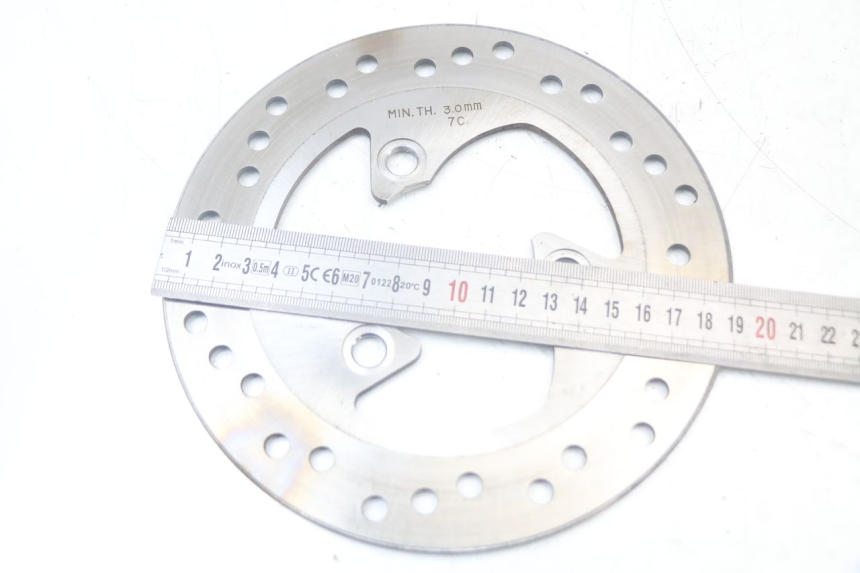 photo de FRONT BRAKE DISC YAMAHA AEROX 2T 50 (2013 - 2017) - Zoom on usage condition