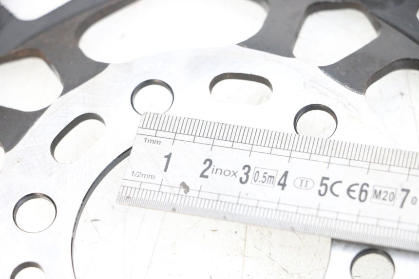 photo de Front brake disc HYOSUNG GTR 125 (2006 - 2008) - Zoom on usage condition