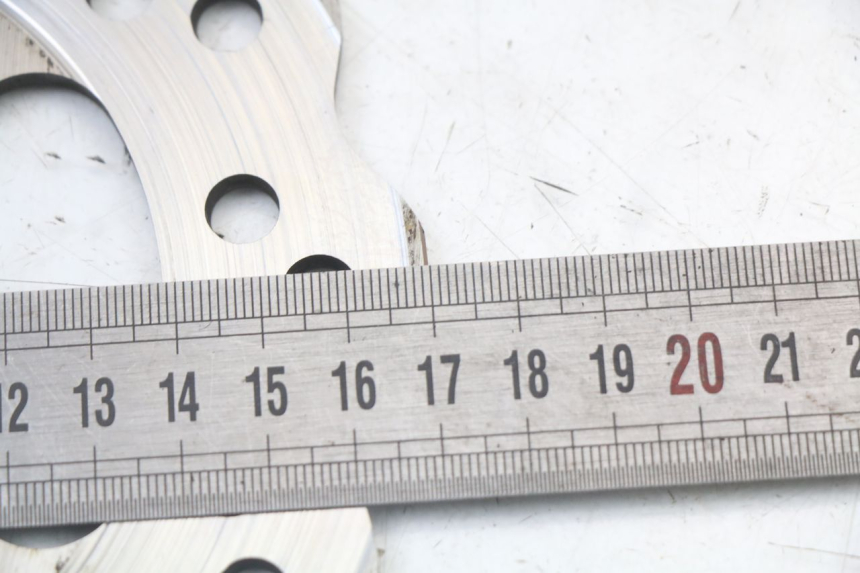 photo de FRONT BRAKE DISC PEUGEOT KISBEE 2T 50 (2010 - 2017) - Fixing points details