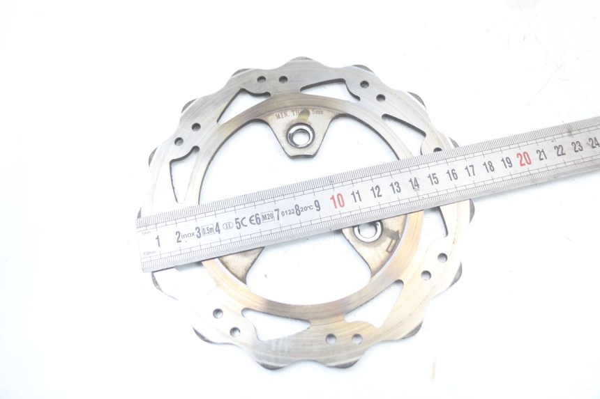 photo de FRONT BRAKE DISC PEUGEOT KISBEE 4T 50 (2018 - 2022) - Zoom on usage condition