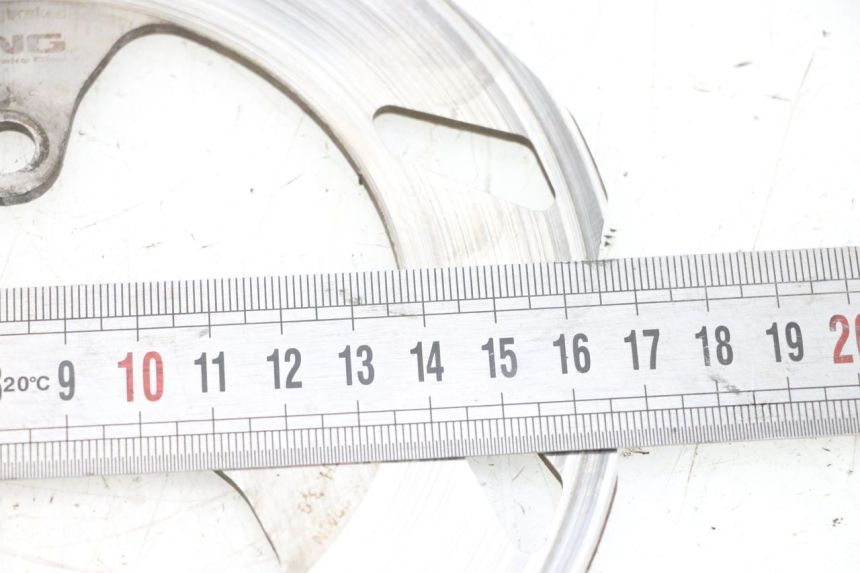 photo de FRONT BRAKE DISC PEUGEOT LUDIX 50 (2005 - 2007) - Fixing points details