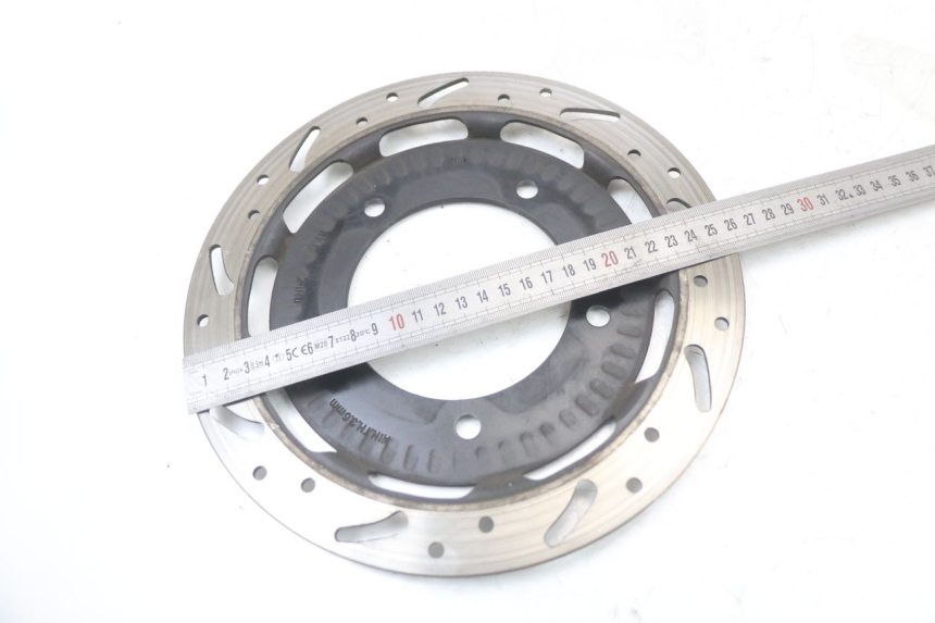 photo de FRONT BRAKE DISC PEUGEOT BELVILLE 125 (2017 - 2021) - Zoom on usage condition