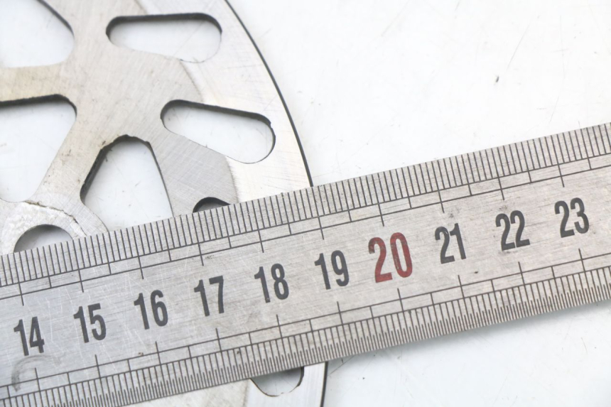 photo de FRONT BRAKE DISC APOLLO RFZ 140 - Zoom on usage condition