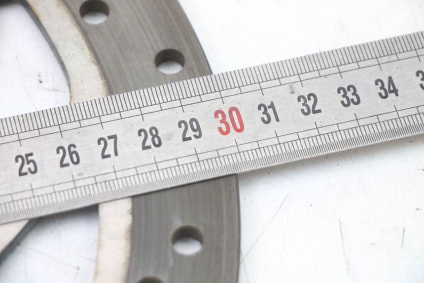 photo de FRONT BRAKE DISC ROYAL ENFIELD HYMALAYAN 410 (2016 - 2023) - Technical close-up