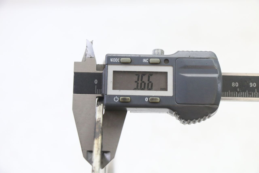 photo de FRONT BRAKE DISC YAMAHA TDR DELTABOX 125 (1997 - 2003) - Technical close-up