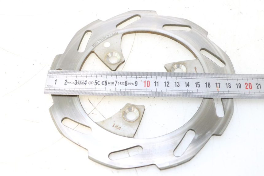 photo de FRONT BRAKE DISC PEUGEOT TKR TREKKER FURIOUS 50 (2005 - 2014) - Alternative perspective