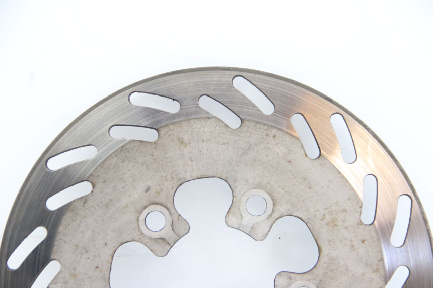 photo de FRONT BRAKE DISC PEUGEOT TWEET 4T 50 (2010 - 2014) - Fixing points details