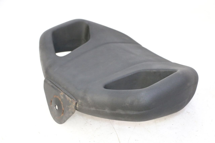 photo de BACKREST SUZUKI BURGMAN 125 (2007 - 2014) - Technical close-up