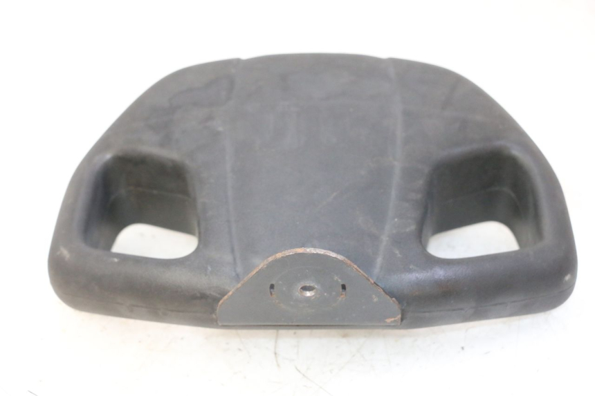 photo de BACKREST SUZUKI BURGMAN 125 (2007 - 2014) - Technical close-up