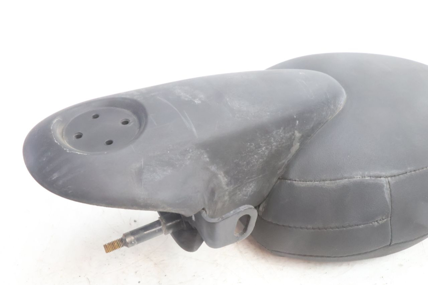 photo de BACKREST BMW C1 125 (2000 - 2003) - High-resolution close-up