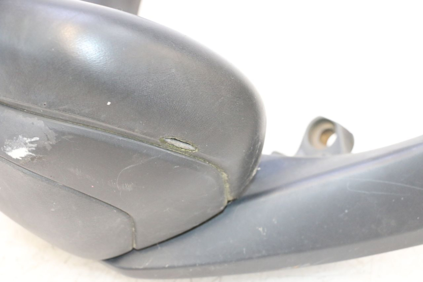 photo de BACKREST SYM GTS EVO 125 (2009 - 2013) - Alternative perspective
