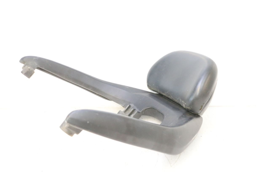 photo de BACKREST SYM GTS EVO 125 (2009 - 2013) - Technical close-up