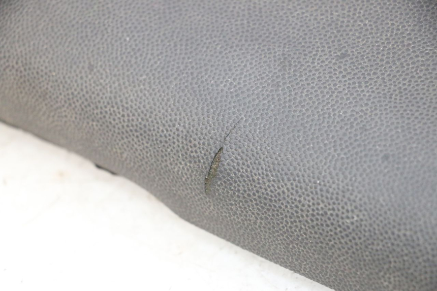 photo de BACKREST PIAGGIO MP3 RL 250 (2006 - 2010) - Fixing points details