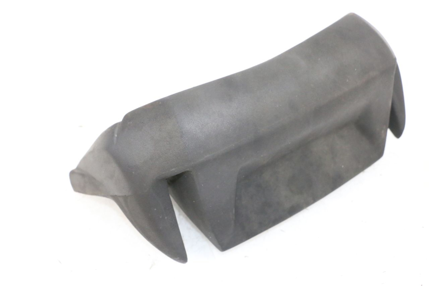 photo de BACKREST PIAGGIO MP3 125 (2006 - 2014) - Fixing points details