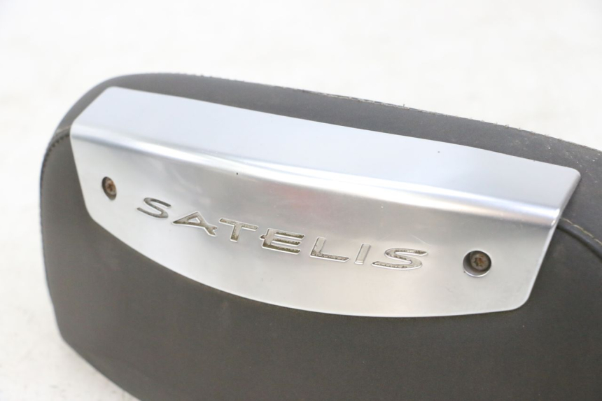 photo de BACKREST PEUGEOT SATELIS 125 (2013 - 2018) - Component detail