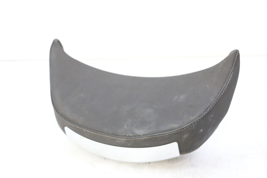 photo de BACKREST PEUGEOT SATELIS 125 (2010 - 2012) - Zoom on usage condition