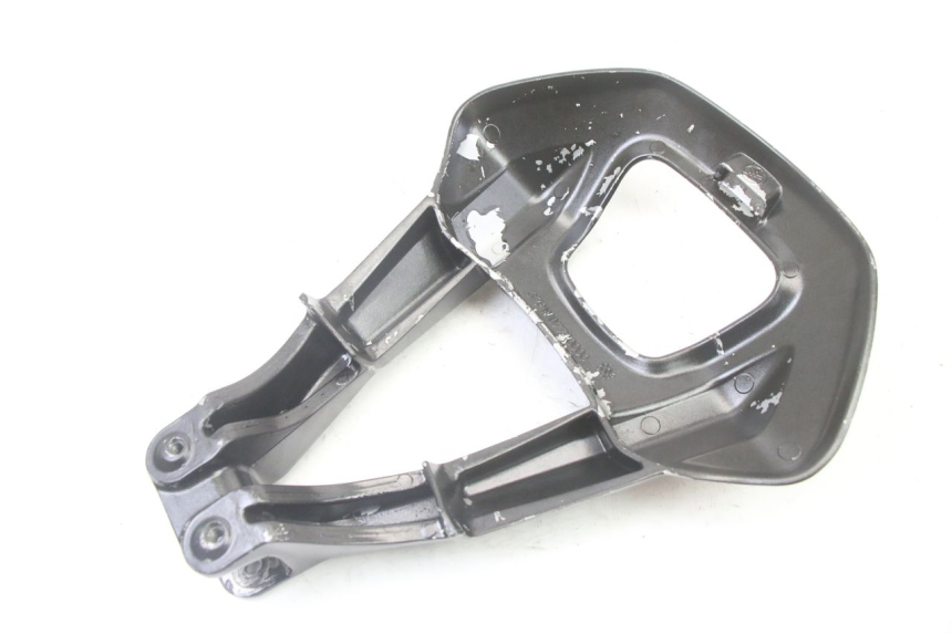 photo de SISSY BAR YAMAHA X-MAX XMAX 125 (2010 - 2013) - Alternative perspective