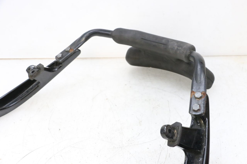 photo de BACKREST YAMAHA XMAX X-MAX 125 (2006 - 2009) - Zoom on usage condition