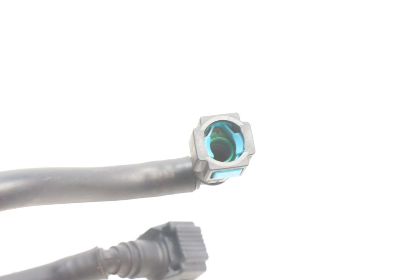photo de INJECTOR HOSE YAMAHA FZ8 800 (2010 - 2016) - Zoom on usage condition