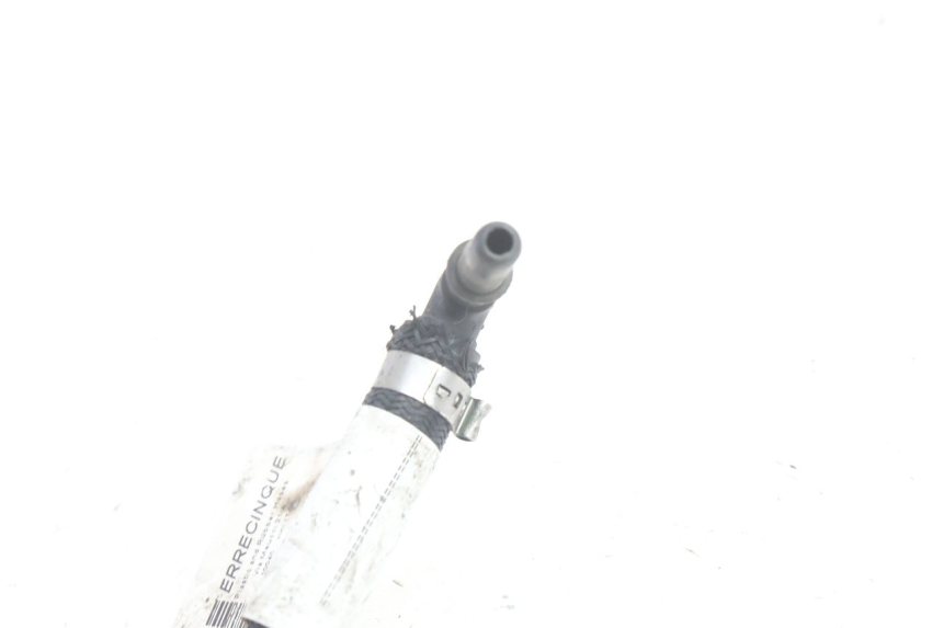 photo de INJECTOR HOSE PIAGGIO MP3 500 (2016 - 2018) - Surface and material condition