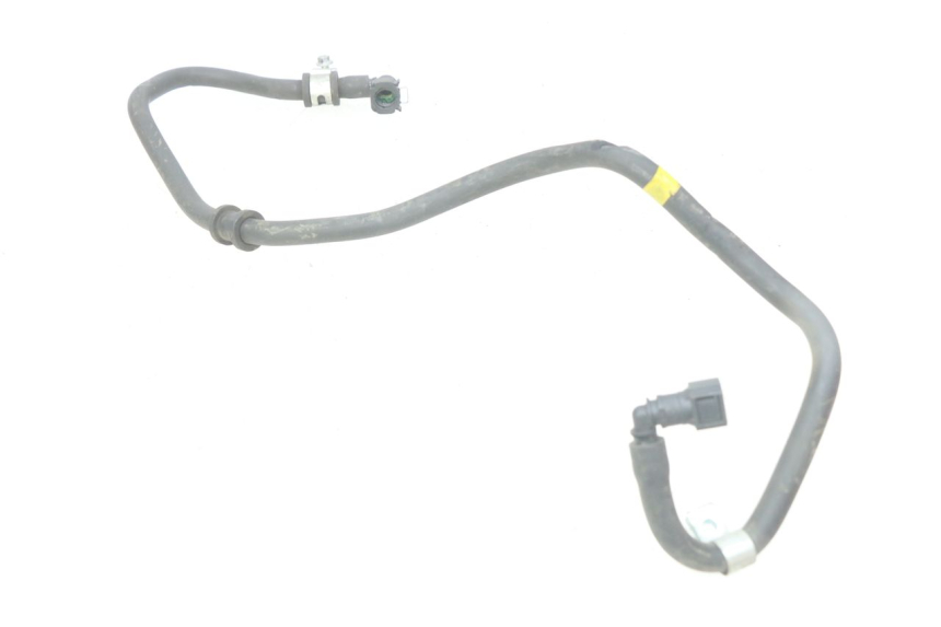 photo de INJECTOR HOSE PIAGGIO VESPA GTS IGET ABS 125 (2017 - 2023) - Alternative perspective