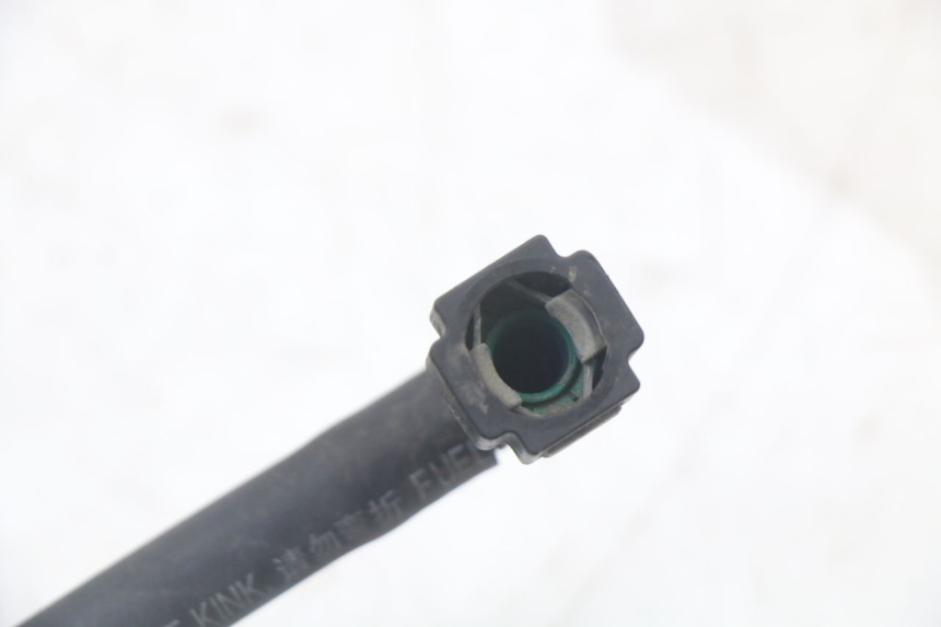 photo de INJECTOR HOSE YAMAHA FJR ABS 1300 (2006 - 2012) - Alternative perspective