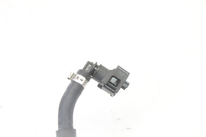 photo de INJECTOR HOSE YAMAHA YZ-F YZF 250 (2014 - 2018) - Alternative perspective