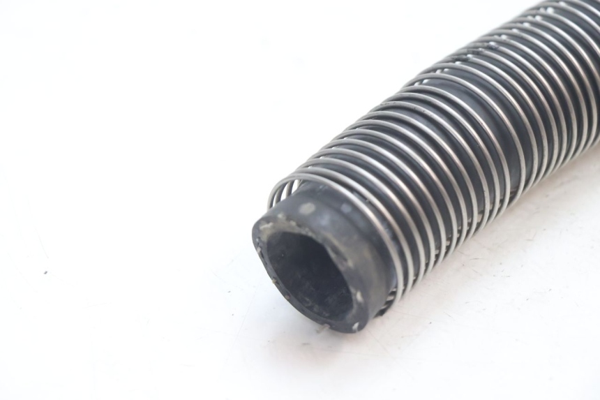 photo de RADIATOR HOSE HONDA CB F HORNET 600 (2005 - 2006) - Zoom on usage condition