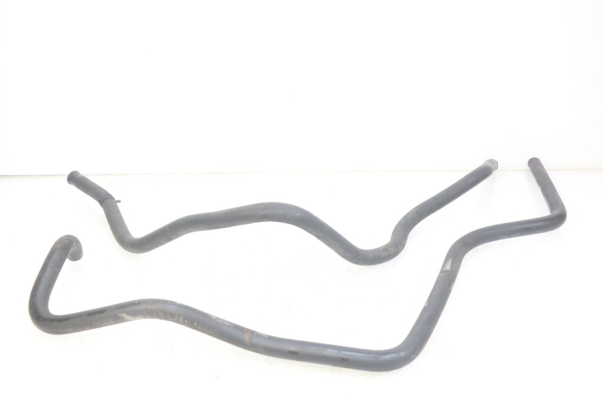 photo de RADIATOR HOSE PEUGEOT ELYSEO 125 (1999 - 2004) - Fixing points details